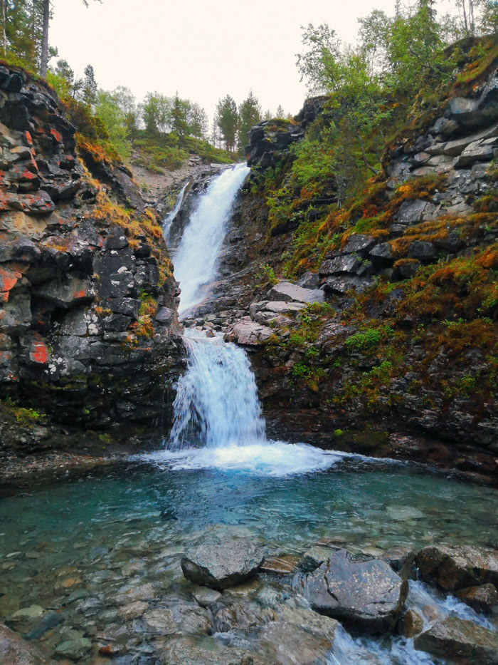 Водопад Красивый в Хибинах